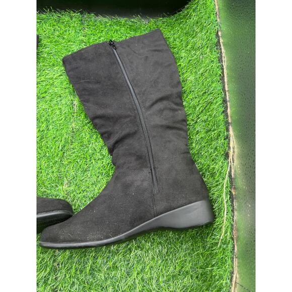 Black- Faux Suede-Thigh High Boots- Size 7 W (approx) - Picture 4 of 9